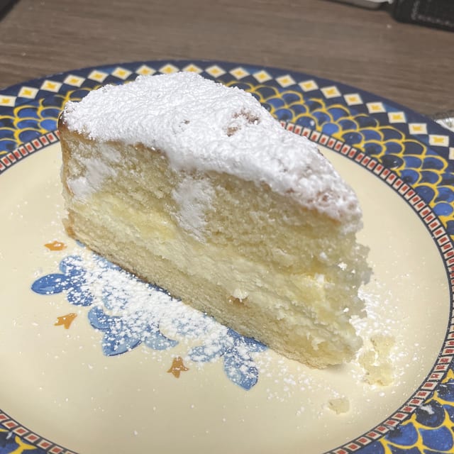 Lemon Cake.