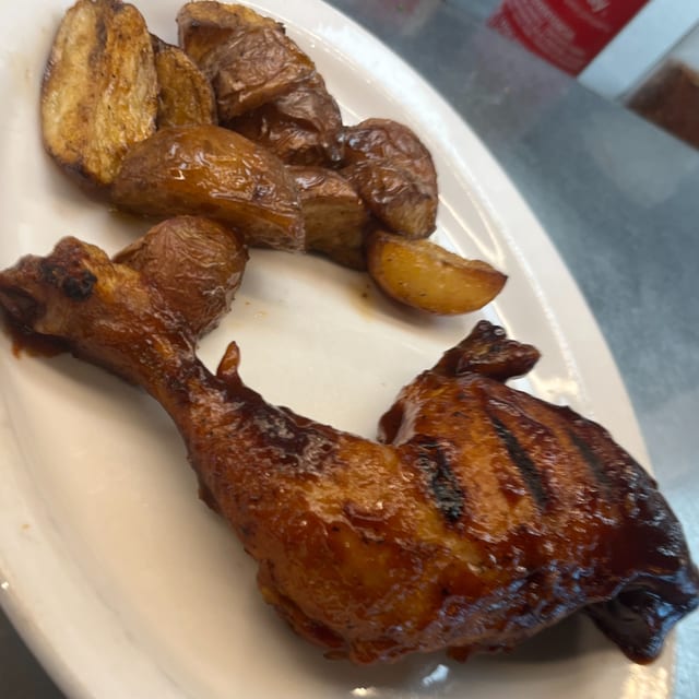 Luncheon Quarter Barbecued Chicken.